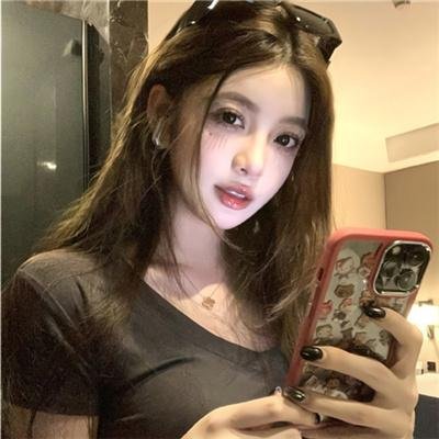 村里来了个直播女神